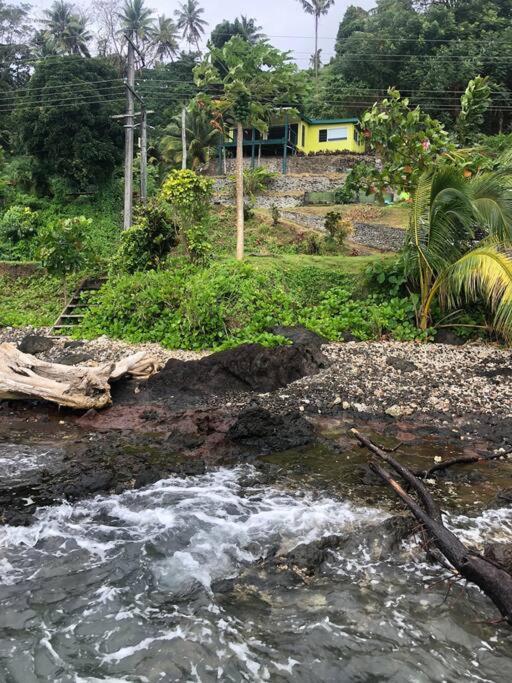 Limericks By The Sea Savusavu Exteriör bild